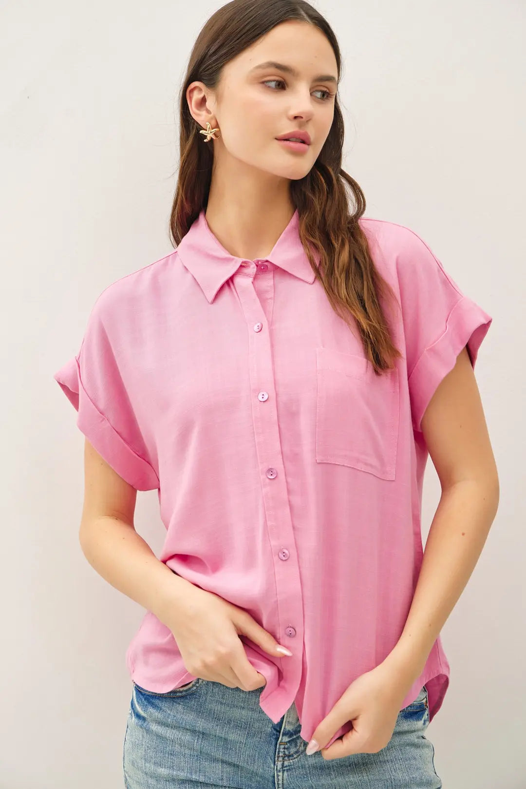SOLID SHORT SLEEVE BUTTON DOWN SHIRT