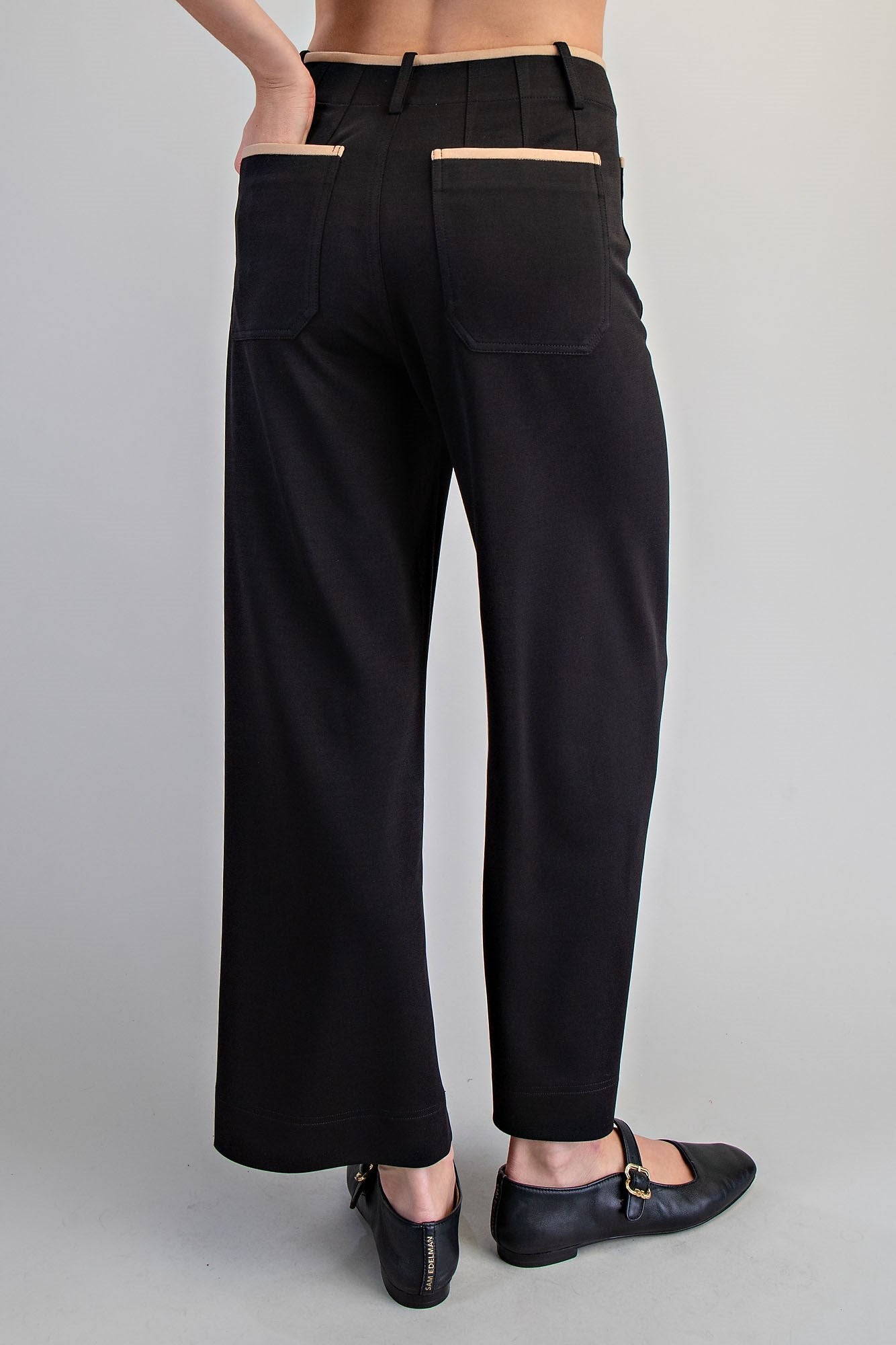 CONTRAST LINED CROPPED PANTS