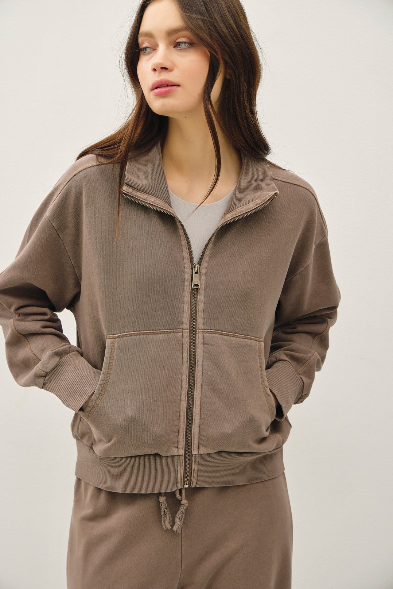 Outerwear &gt; Jacket &amp; Vests