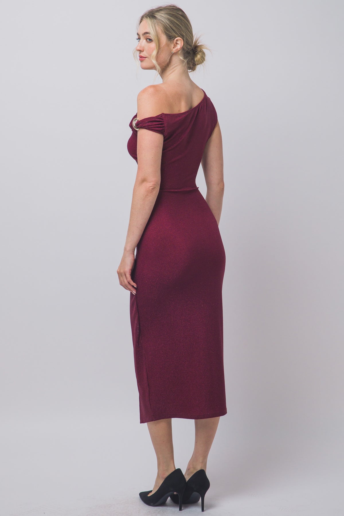 HARDWARE DETAIL RUCHED KNIT MIDI DRESS