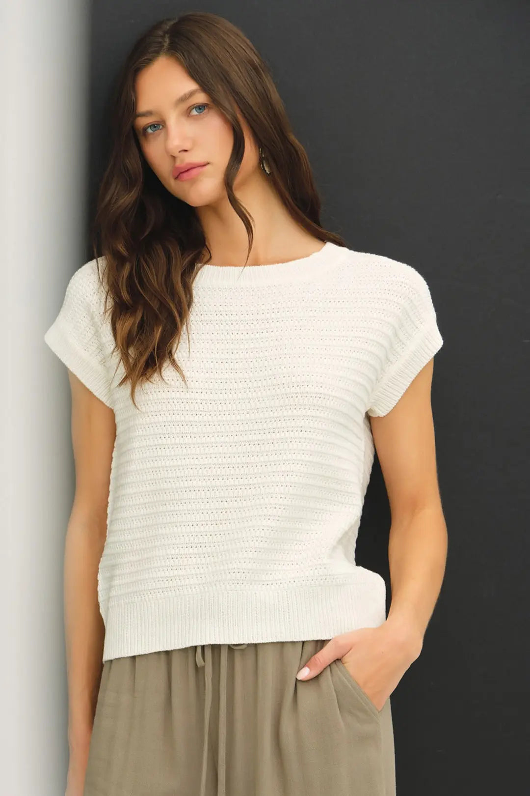 SHORT SLEEVE SWEATER TOP