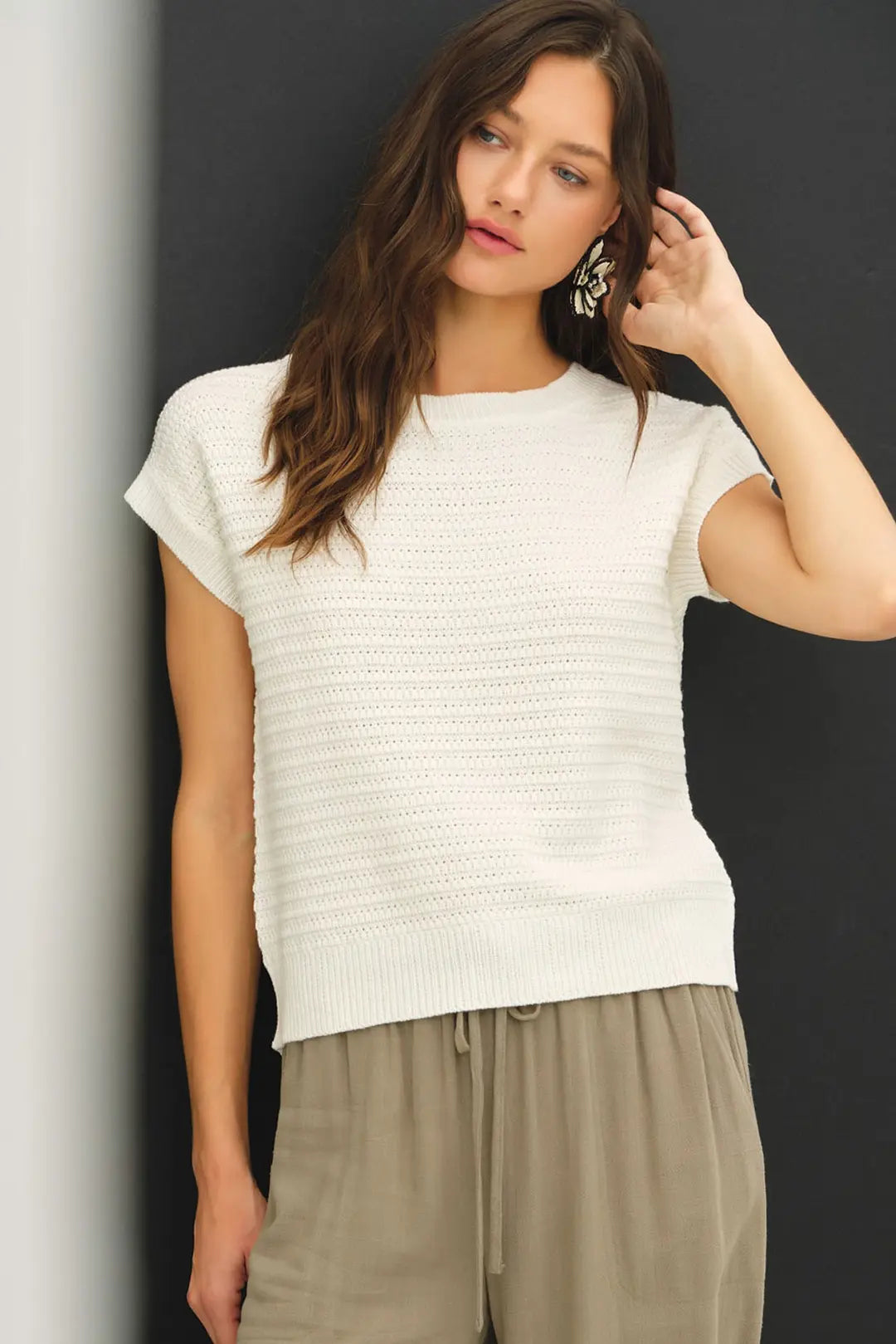 SHORT SLEEVE SWEATER TOP