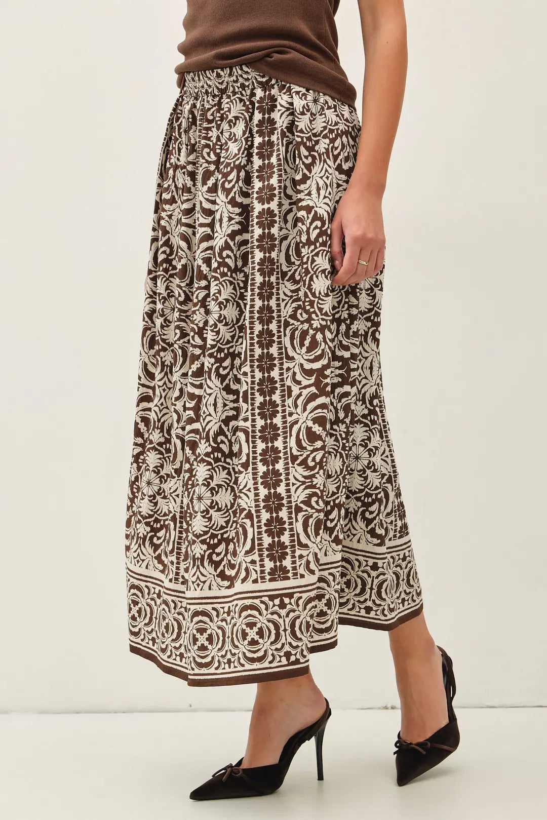 DRAPING PLEATS MAXI SKIRT