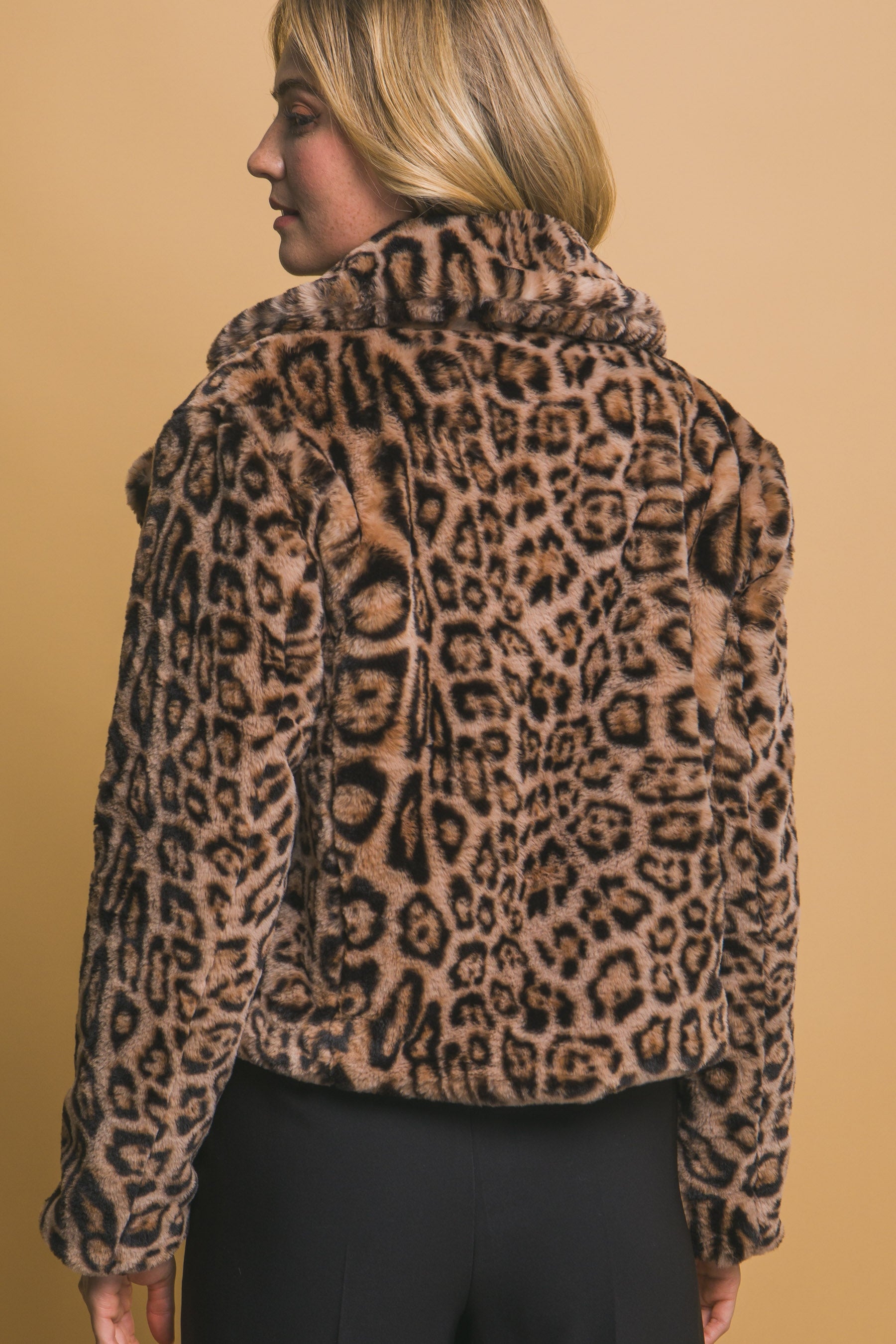 LEOPARD PRINTED FAUX FUR JACKET