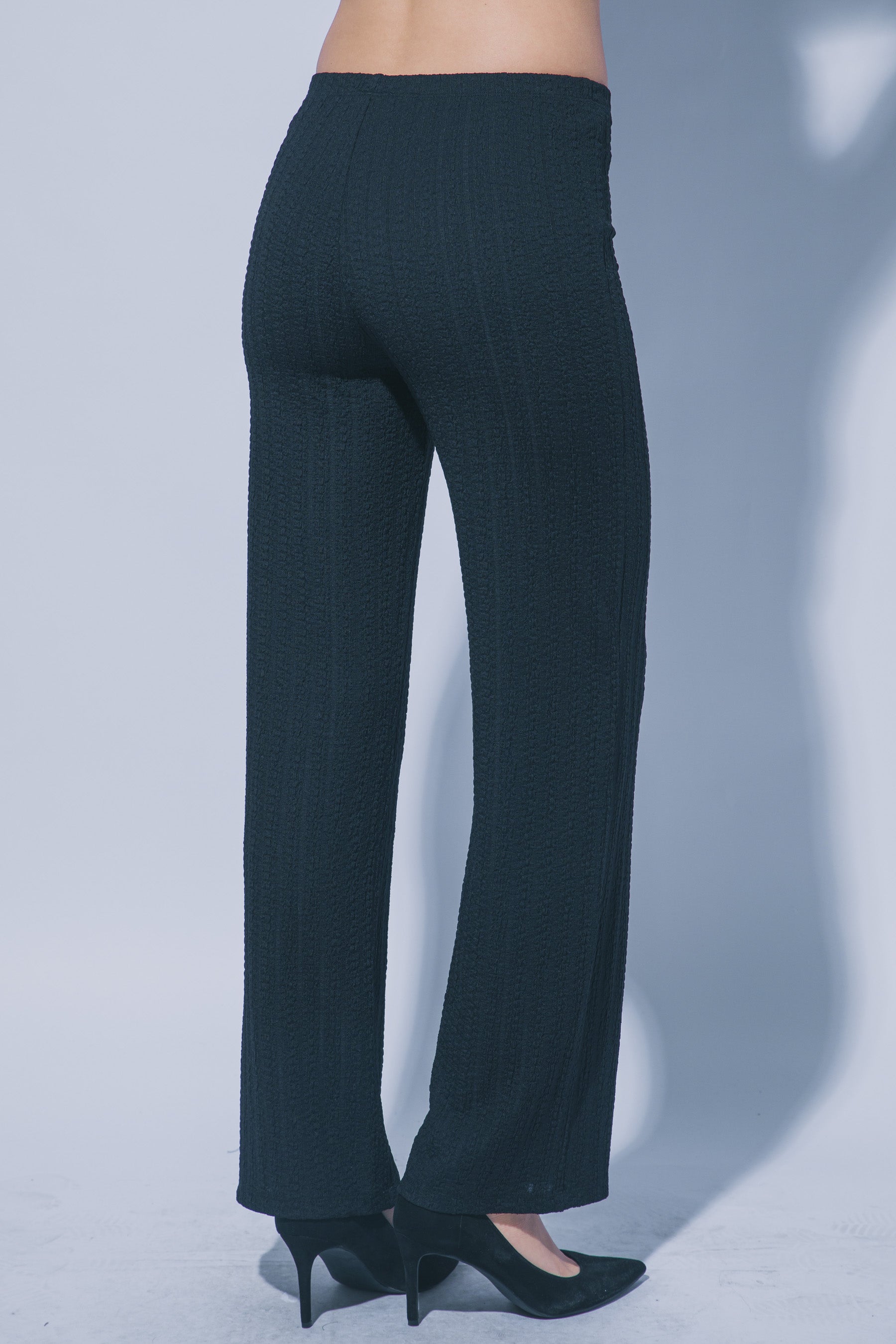 TEXTURED LONG PANTS