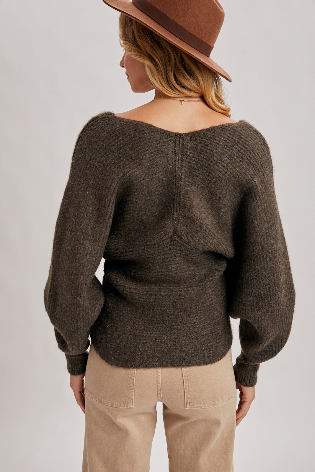 CROSSOVER RIBBED PULLOVER SWEATER