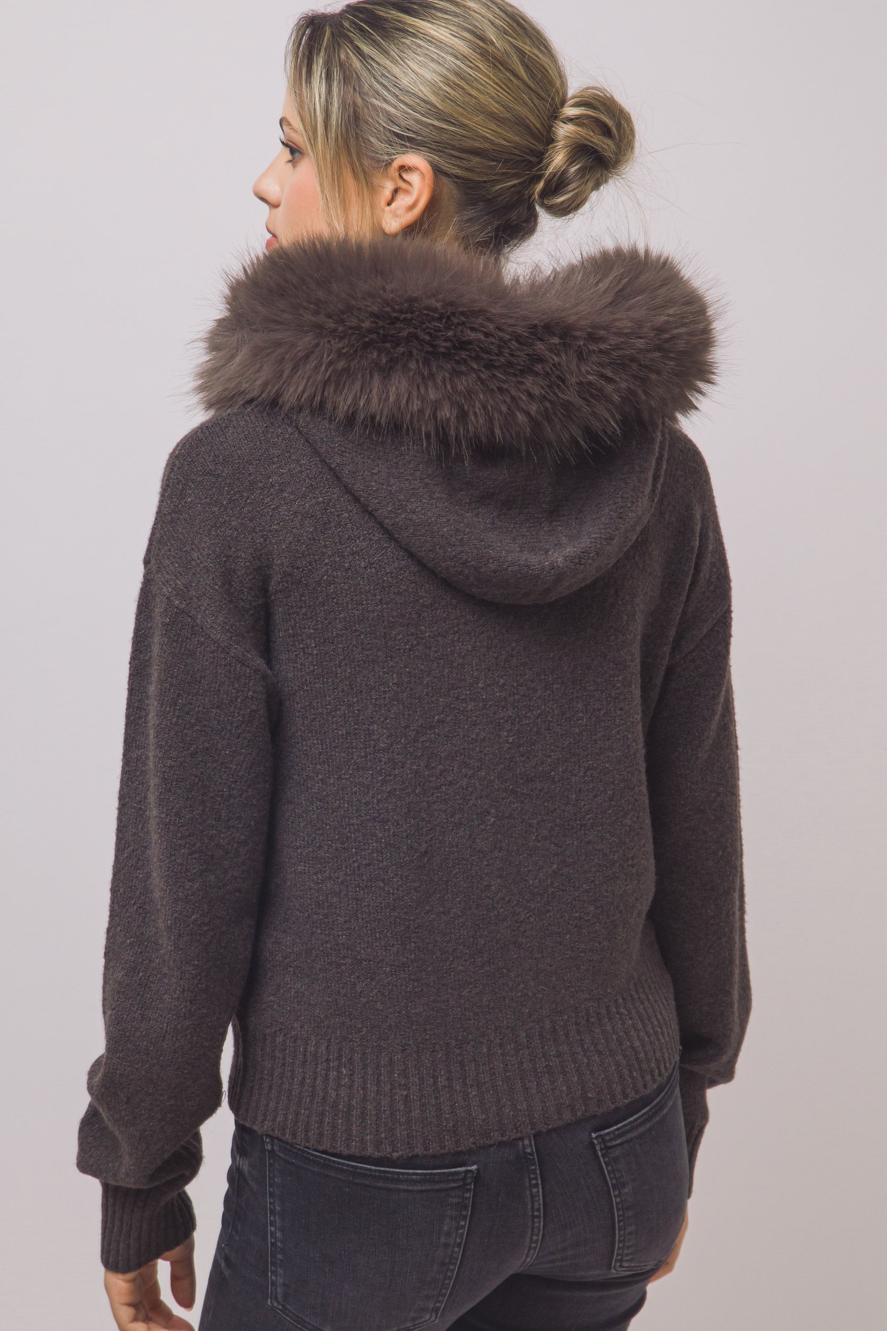 REMOVABLE FAUX FUR TRIM HOODED ZIP CARDIGAN