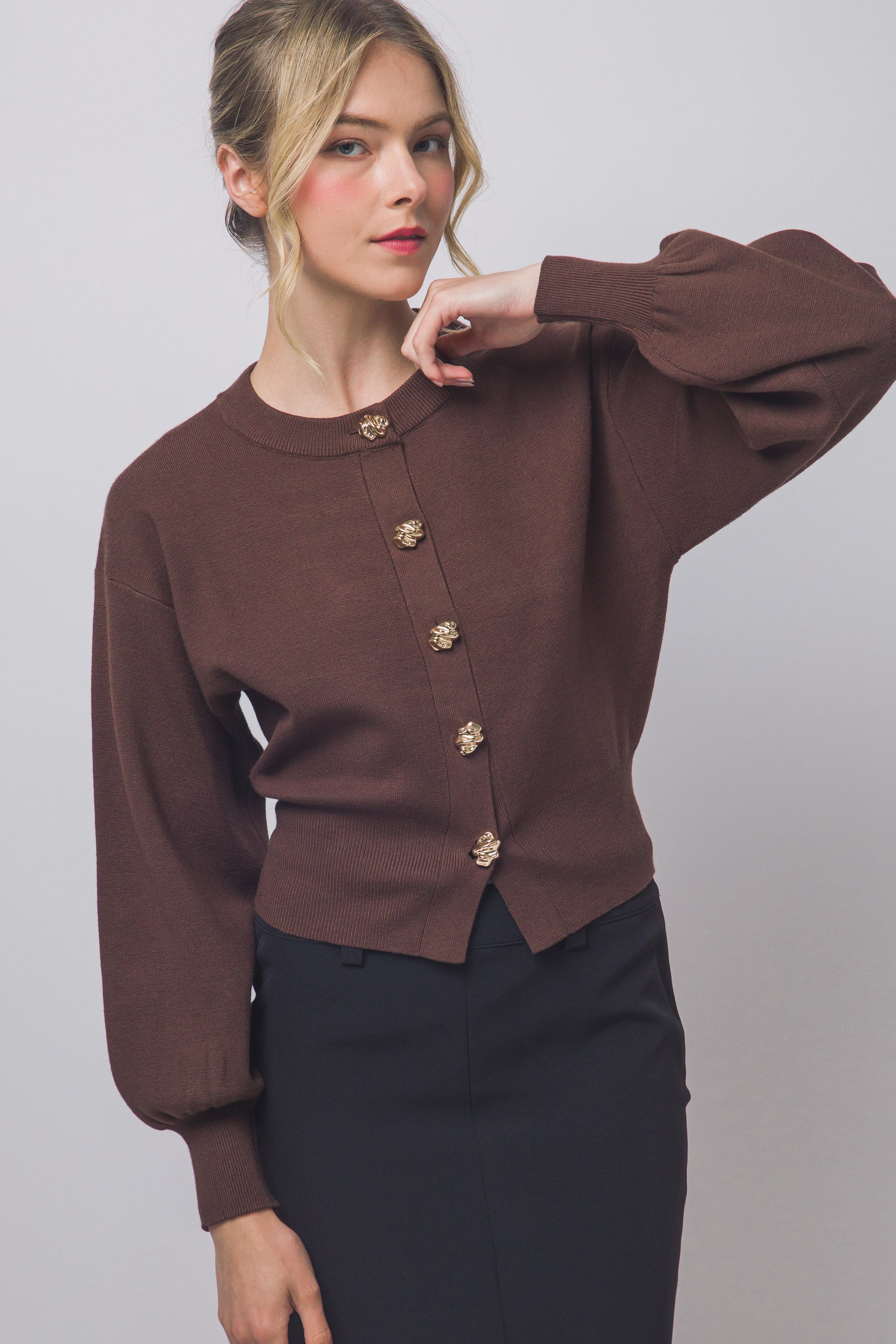 CREWNECK KNIT BUTTON DOWN CARDIGAN