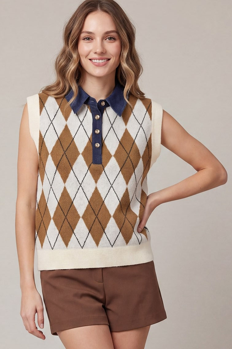 CONTRAST POLO COLLAR ARGYLE SWEATER