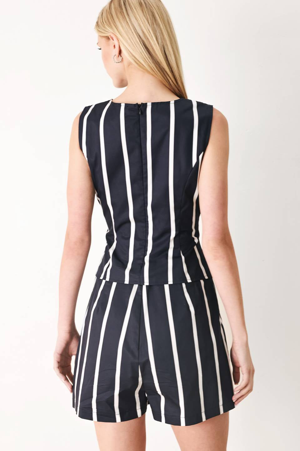 STRIPED WOVEN TOP