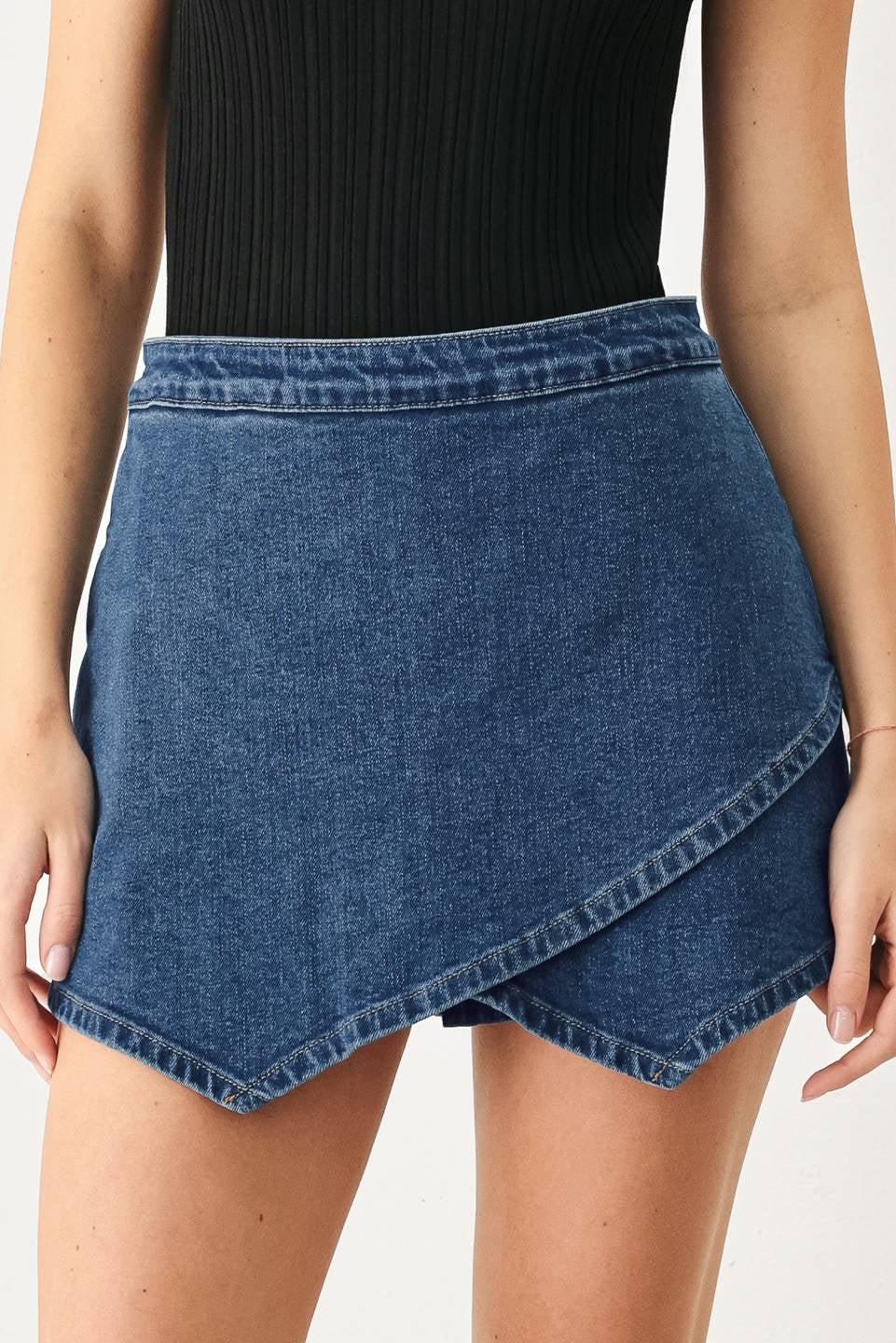 WASHED DENIM SKORT