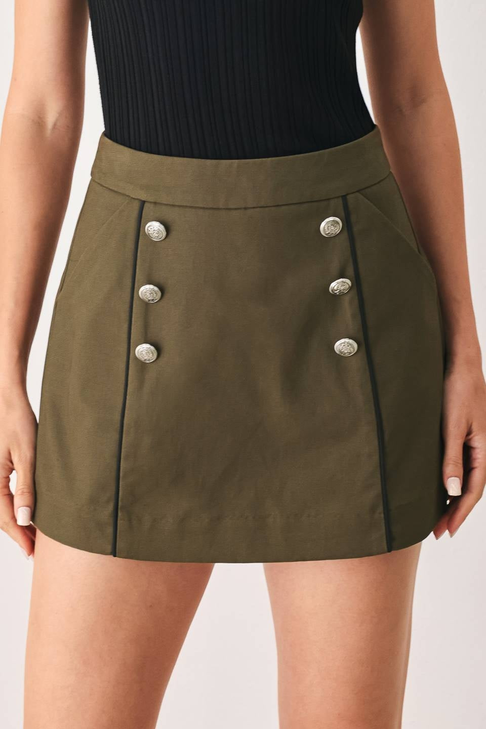 SOLID WOVEN SKORT