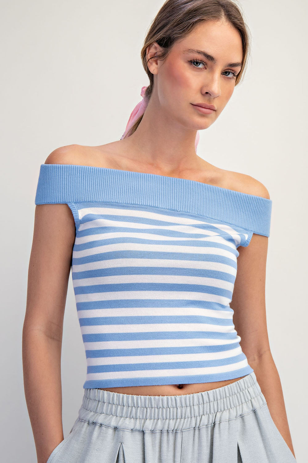 FITTED OFF SHOULDER SWEATER