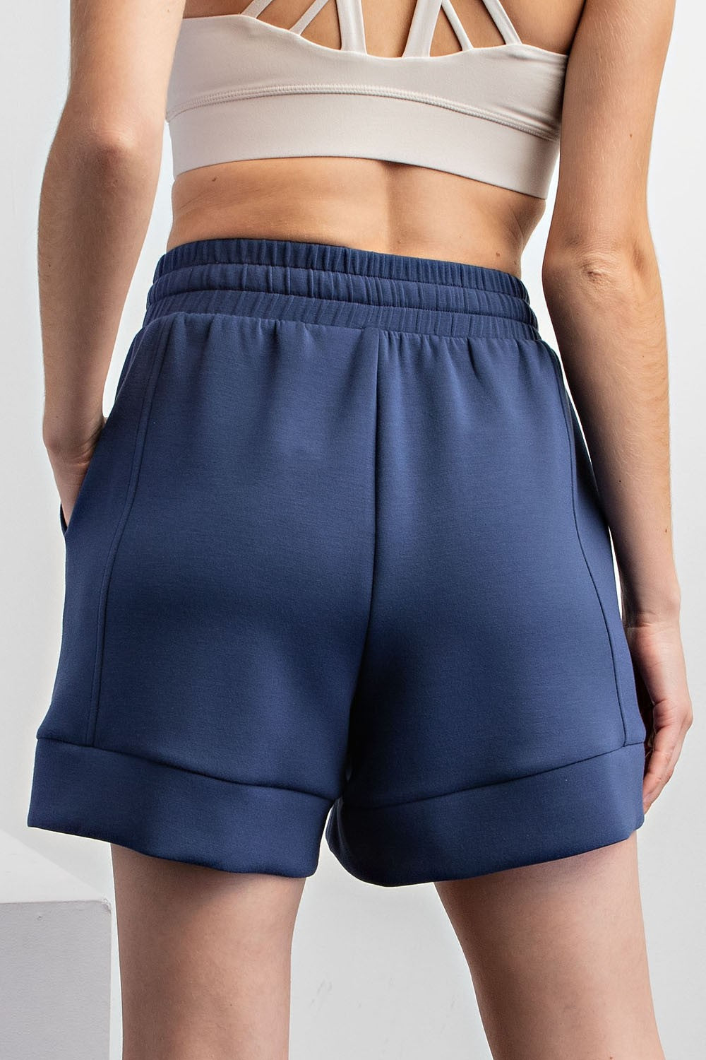 MODAL SOLID SCUBA PLEAT CASUAL SHORTS