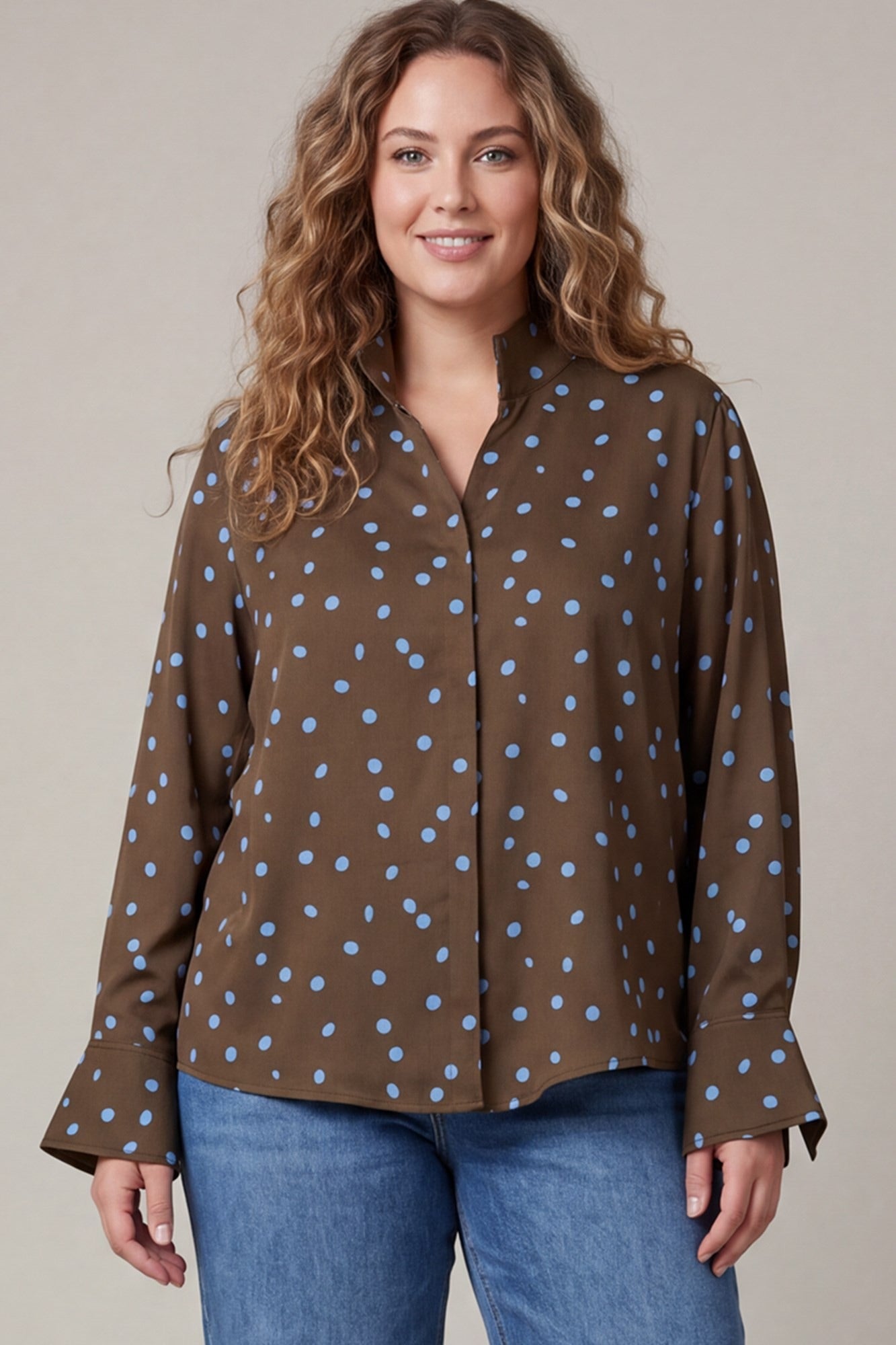 PLUS - STAND COLLAR POLKADOT BLOUSE