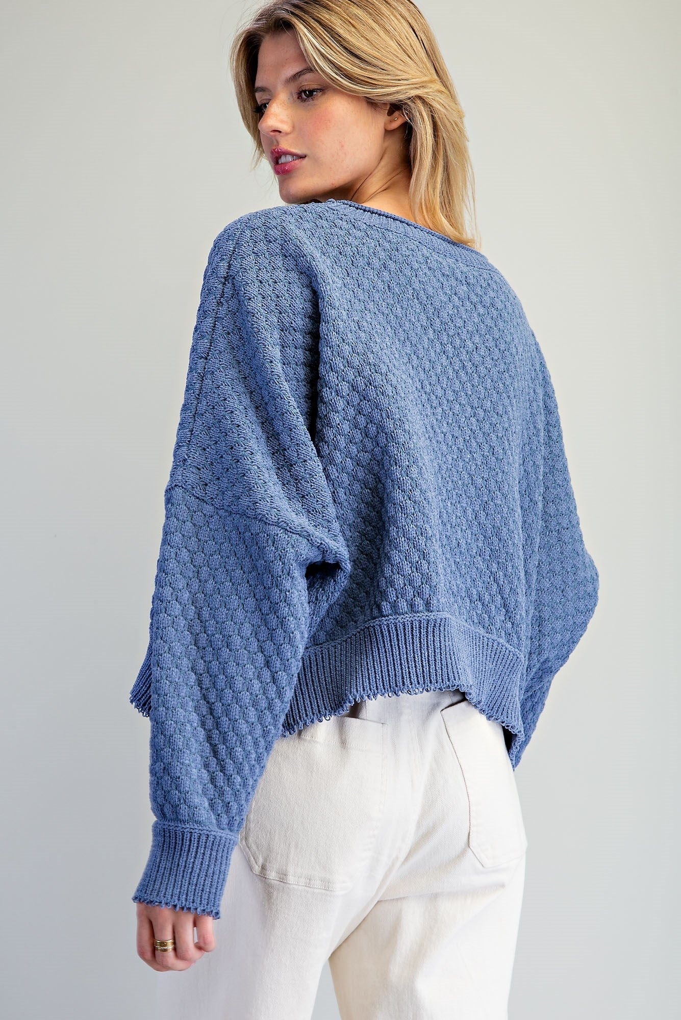 TEXTURED CREW NECK SWEATER