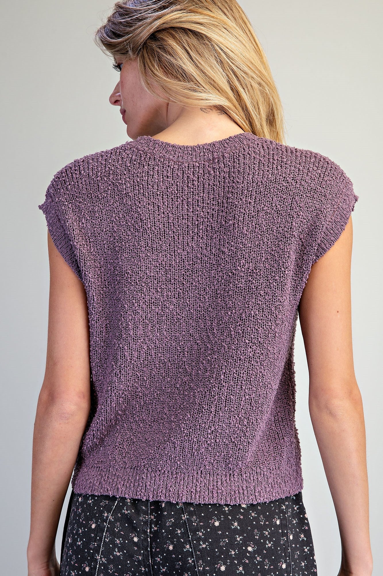 CAP SLEEVE TEXTURED KNIT TOP