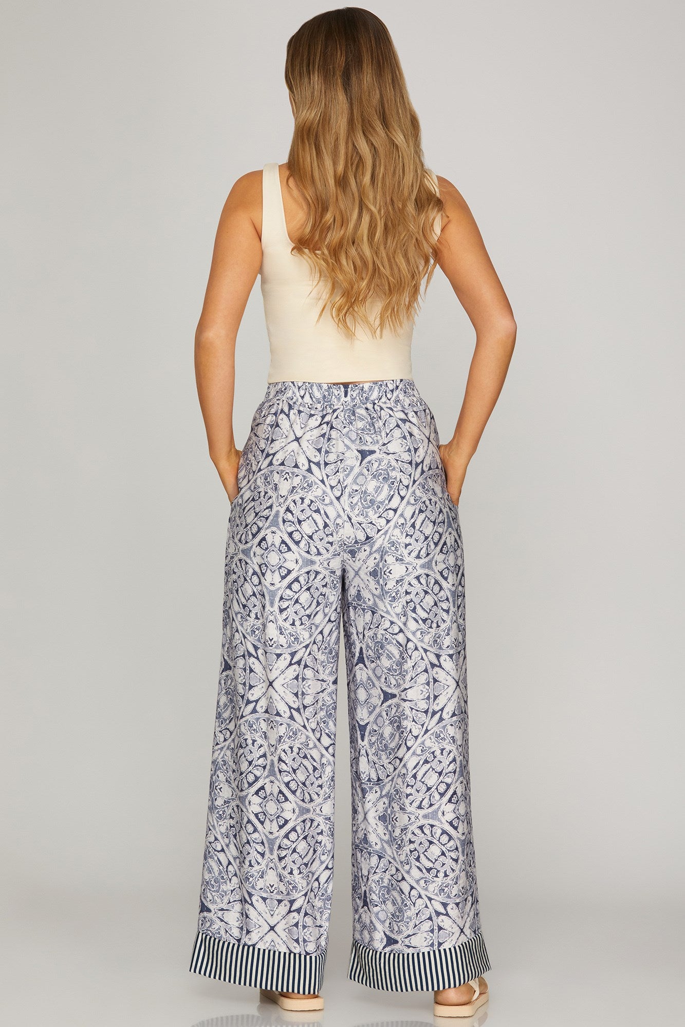 CONTRAST HEM WIDE LEG WOVEN PRINT PANTS