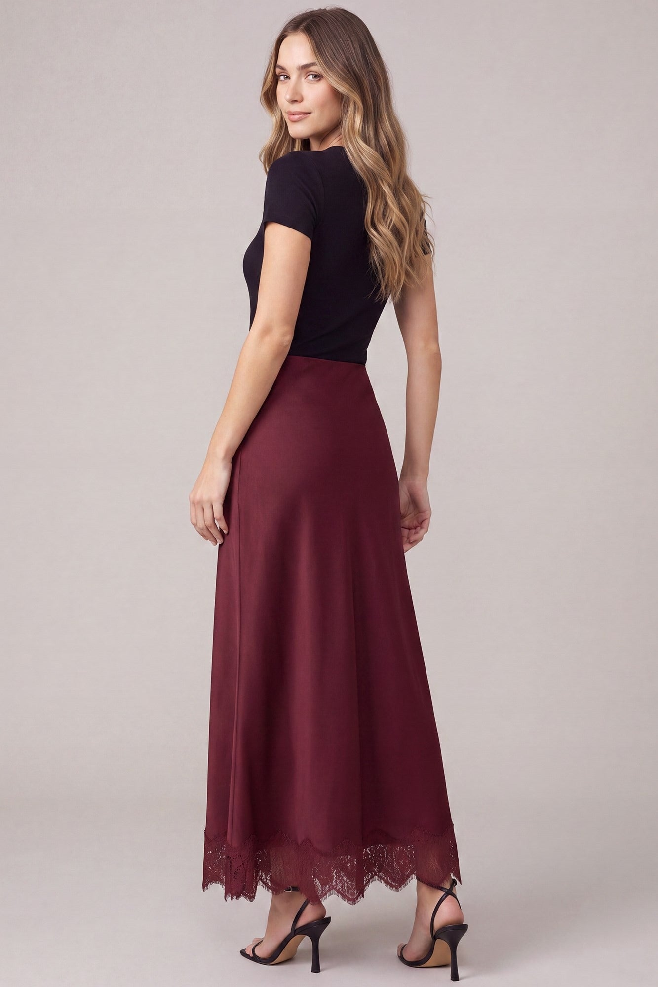 SATIN LACE CONTRSATED MAXI SKIRT