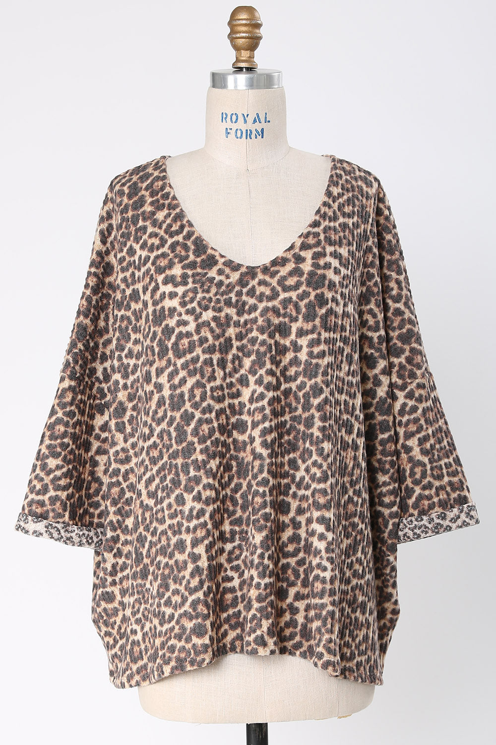 ANIMAL PRINT OVERSIZED TOP