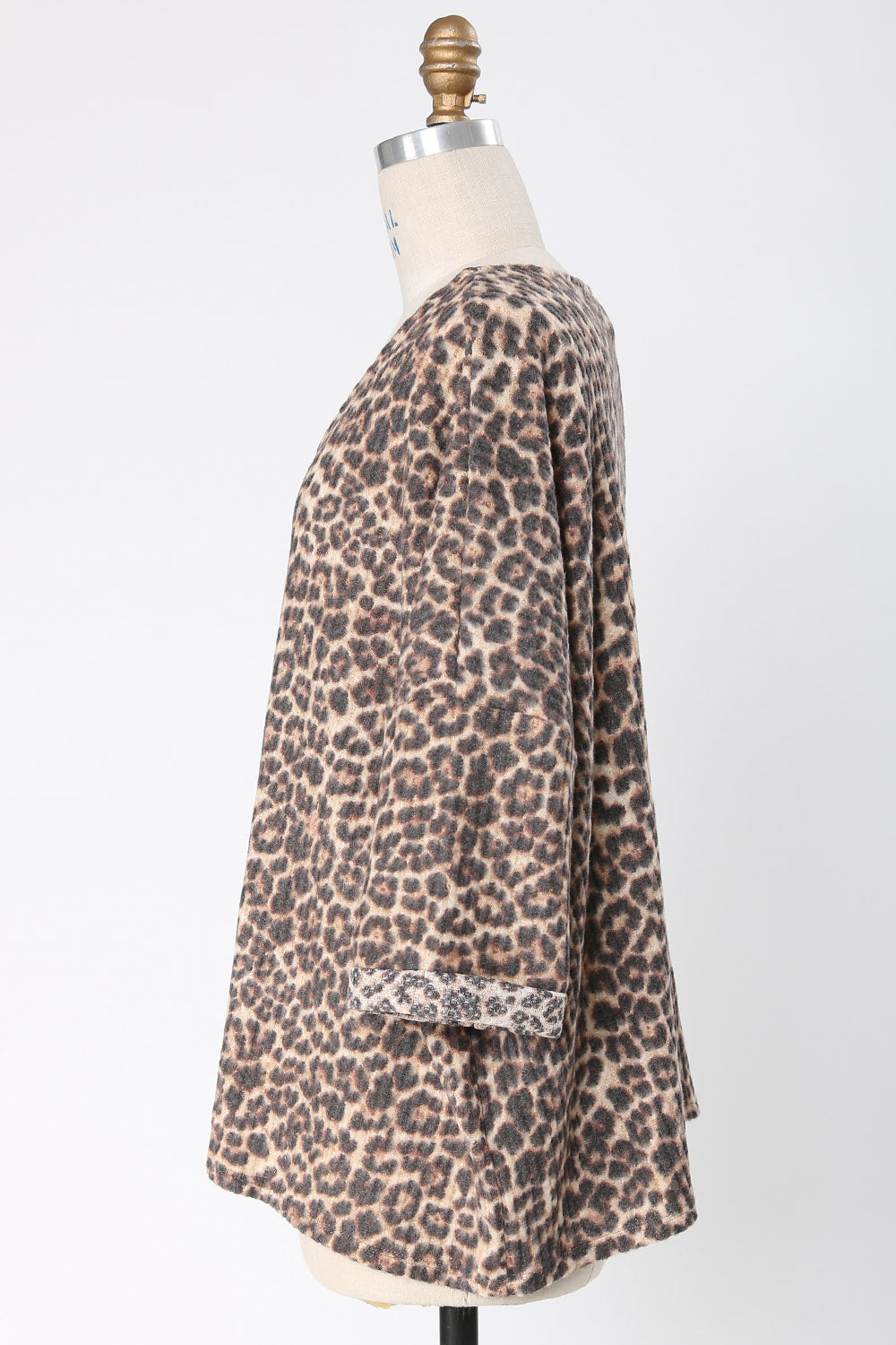 ANIMAL PRINT OVERSIZED TOP