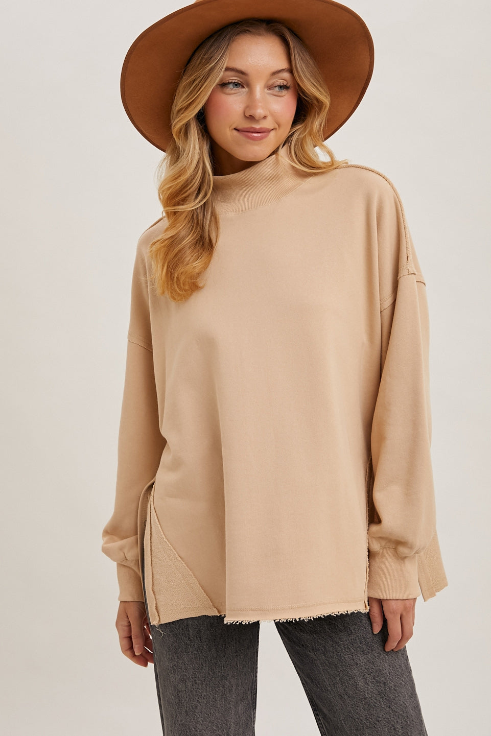 RAW EDGE SIDE SLIT MOCK NECK KNIT TOP