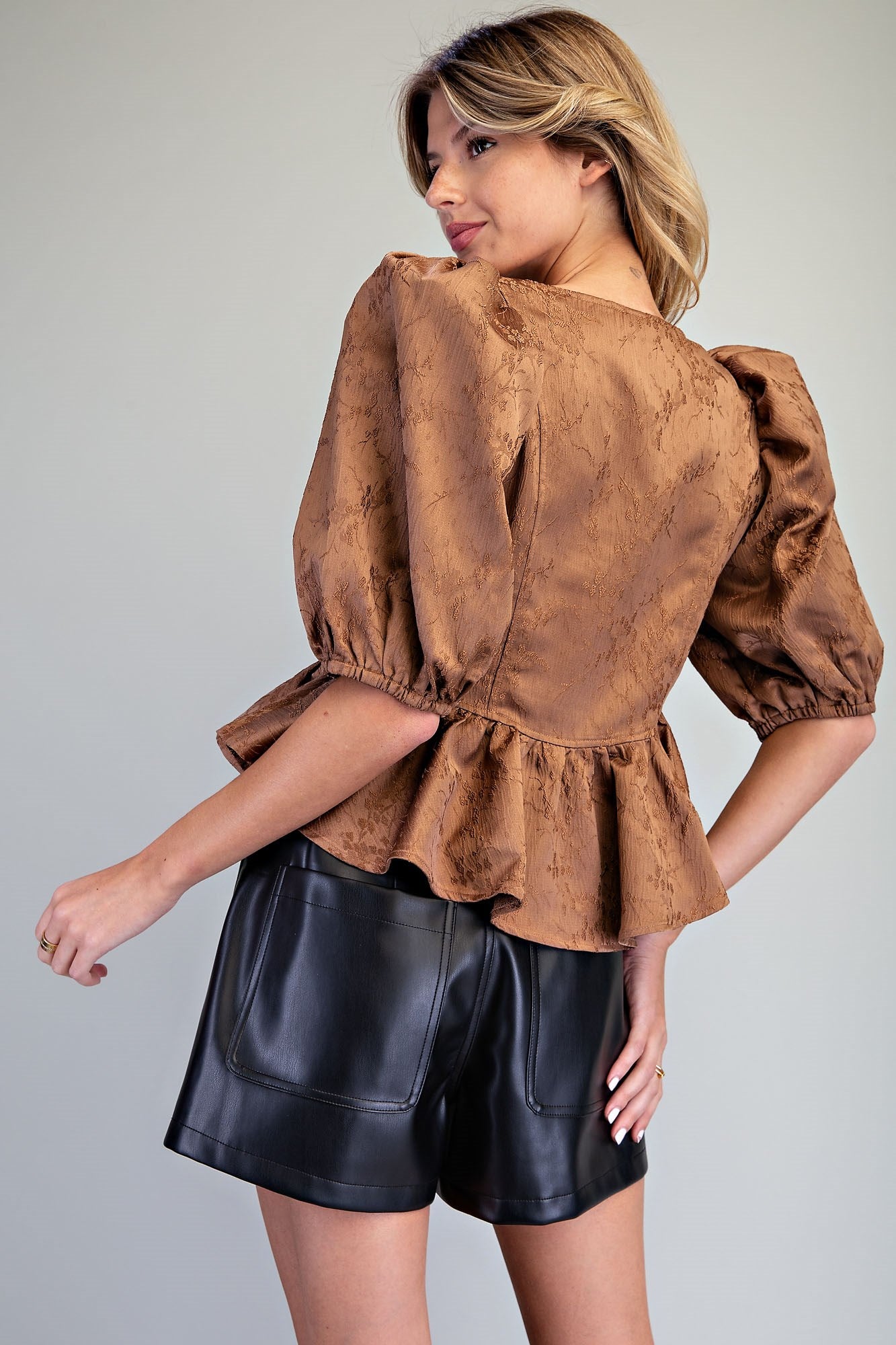 JACQUARD PUFF SLEEVE PEPLUM BLOUSE