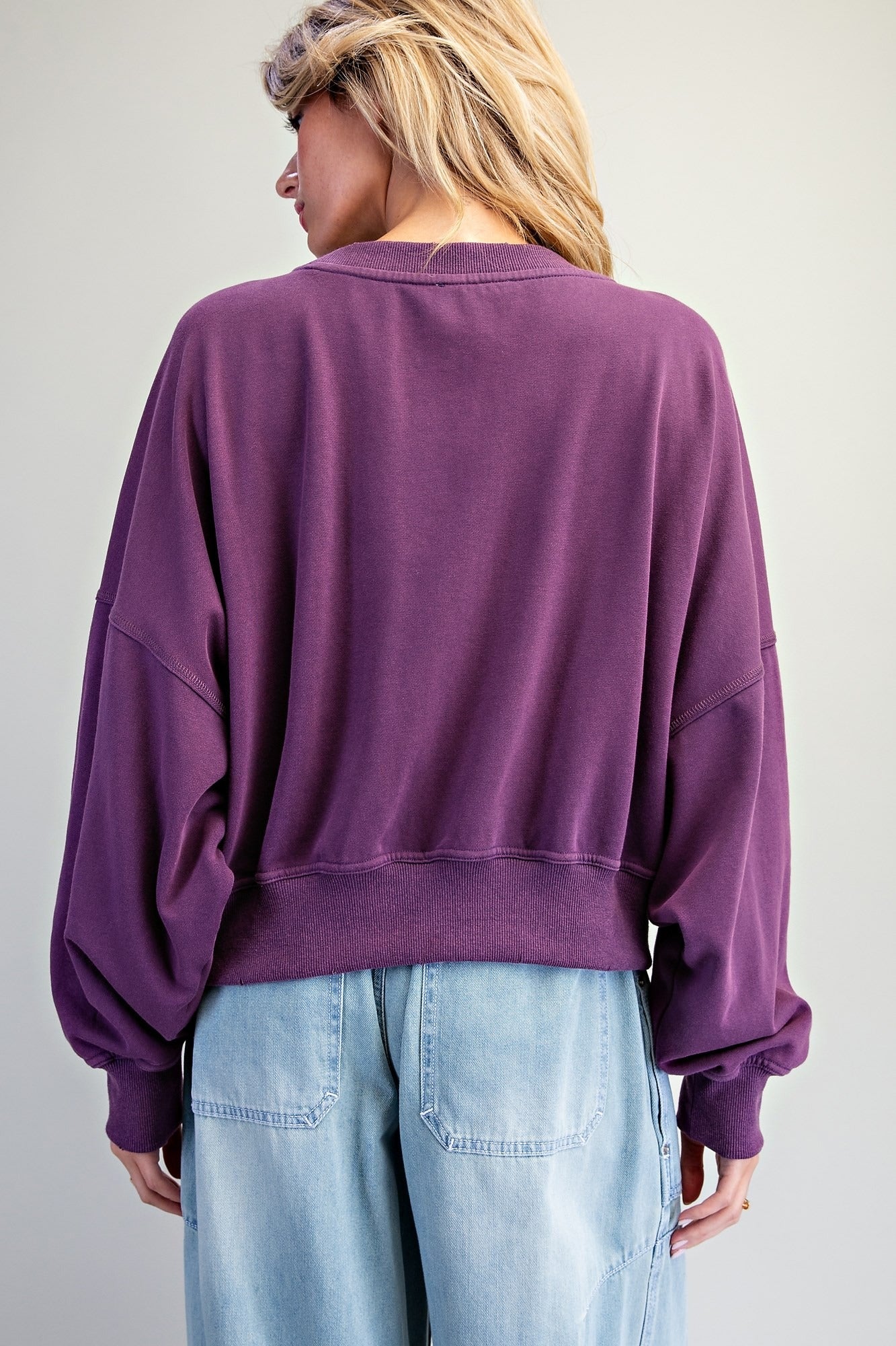 COZY RELAXED FIT SOLID SWEATSHIRT