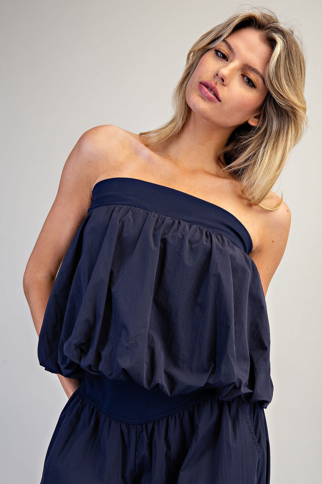 STRAPLESS CONTRASTING BUBBLE TOP