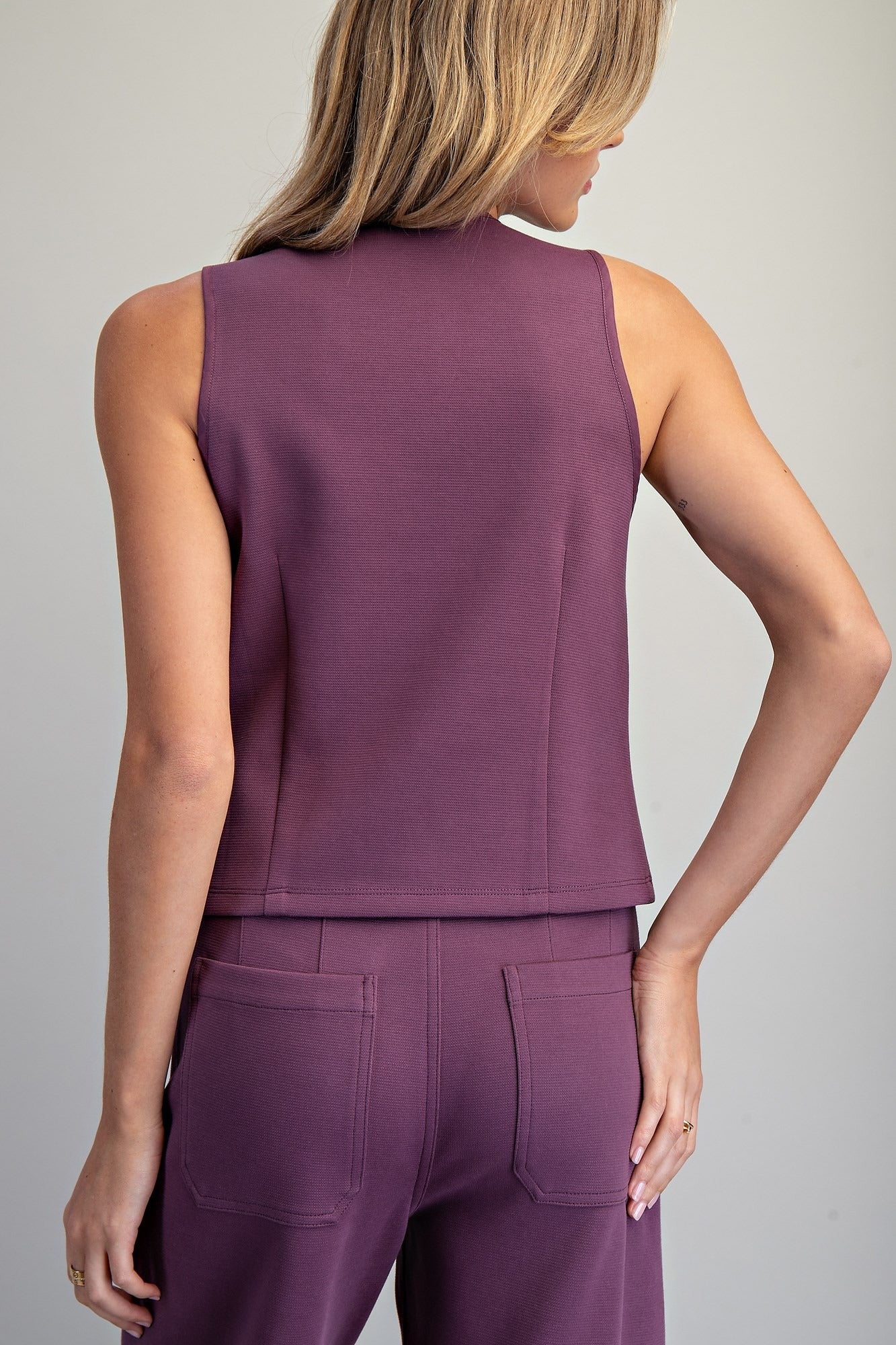 BUTTON DOWN SOLID VEST TOP