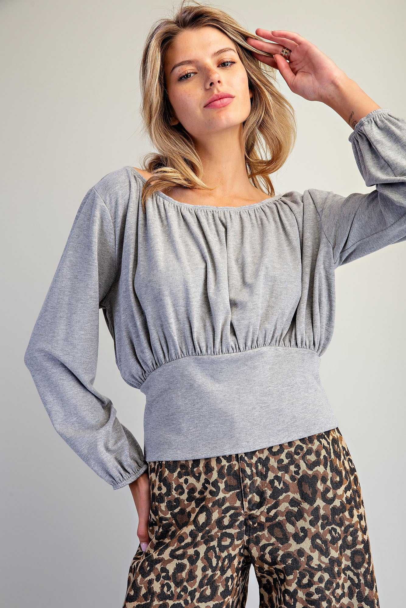 SOLID FITTED WAIST TOP