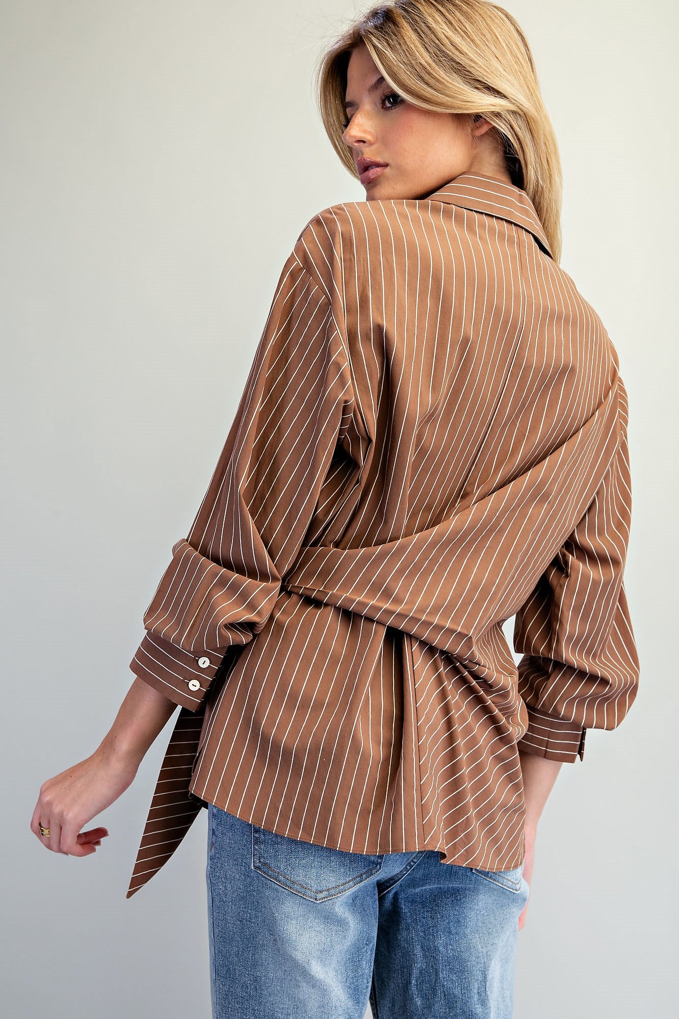 TIE WAIST FRONT PINKSTRIPE BLOUSE
