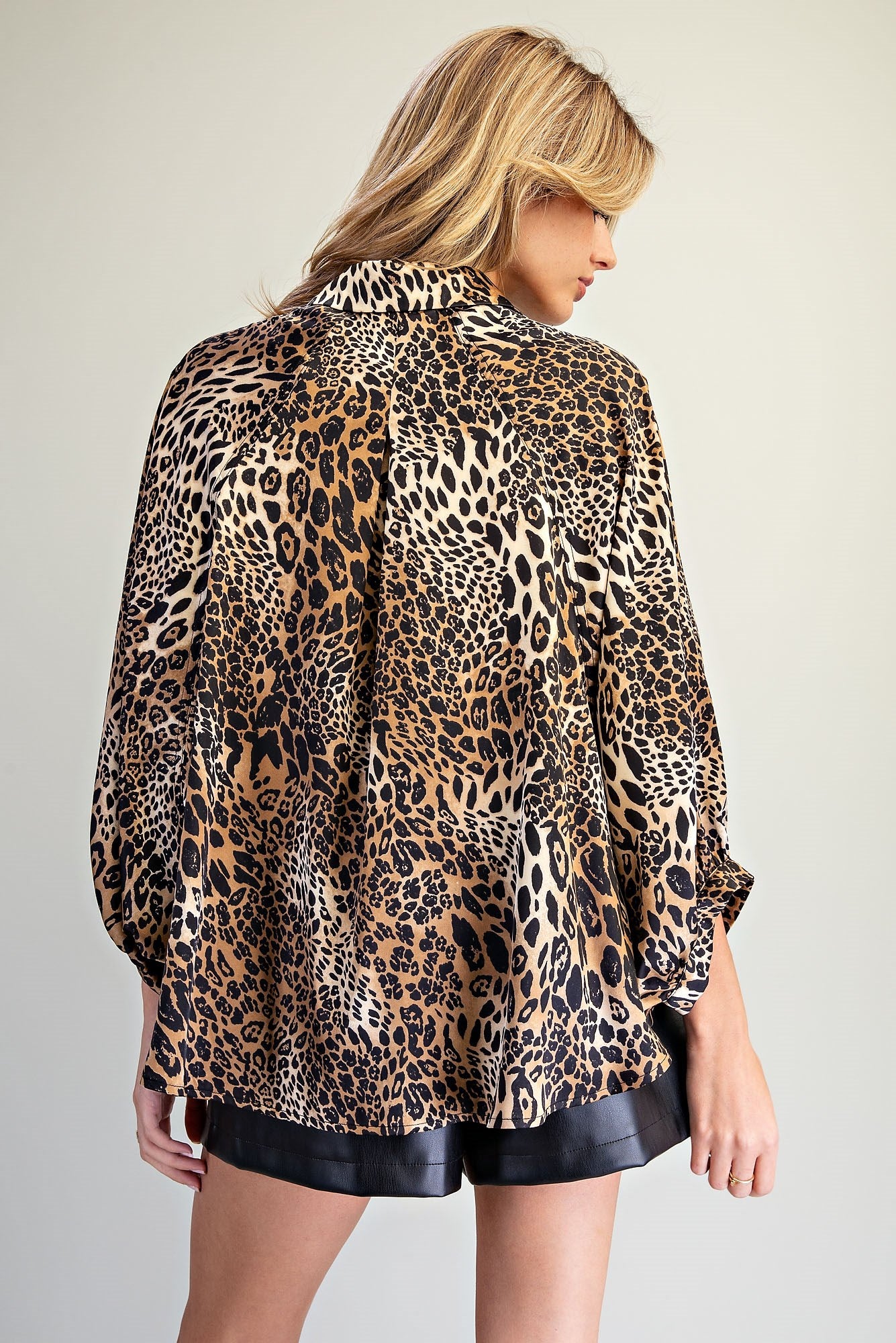 LEOPARD PRINTED OVERSIZED BLOUSE