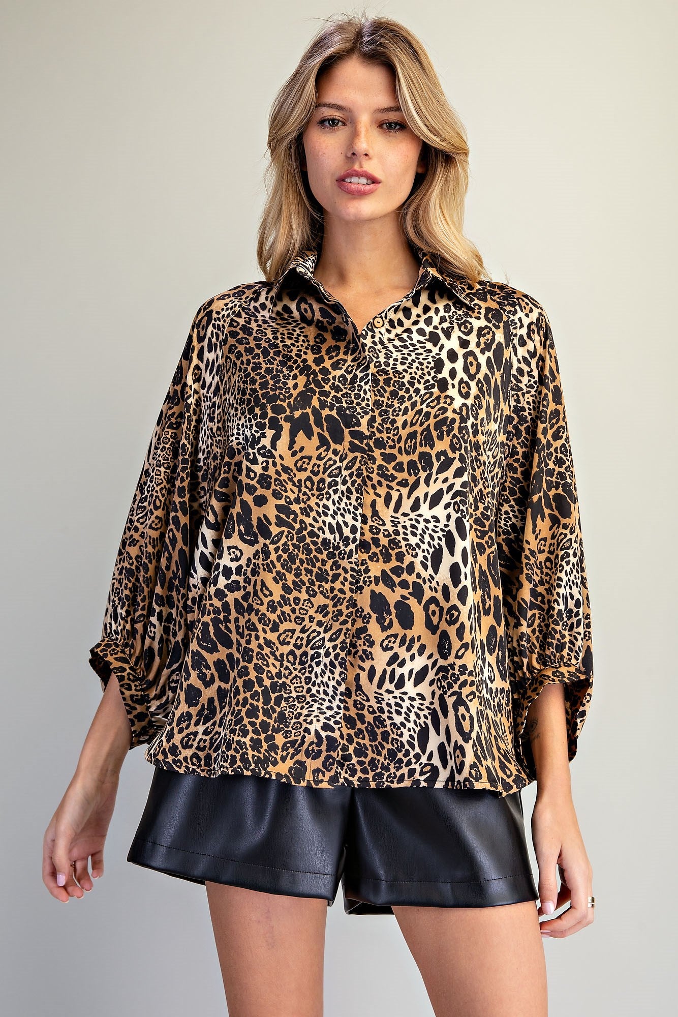 LEOPARD PRINTED OVERSIZED BLOUSE