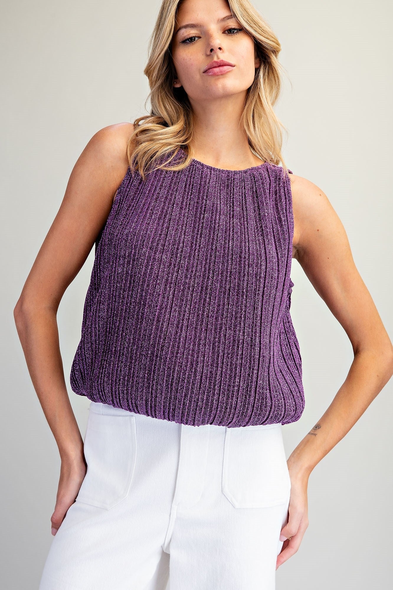 METALLIC PLEATED SLEEVELESS TOP