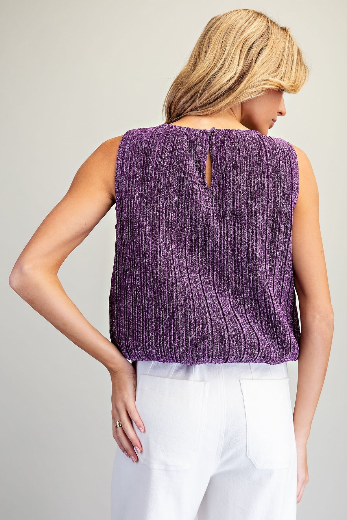 METALLIC PLEATED SLEEVELESS TOP