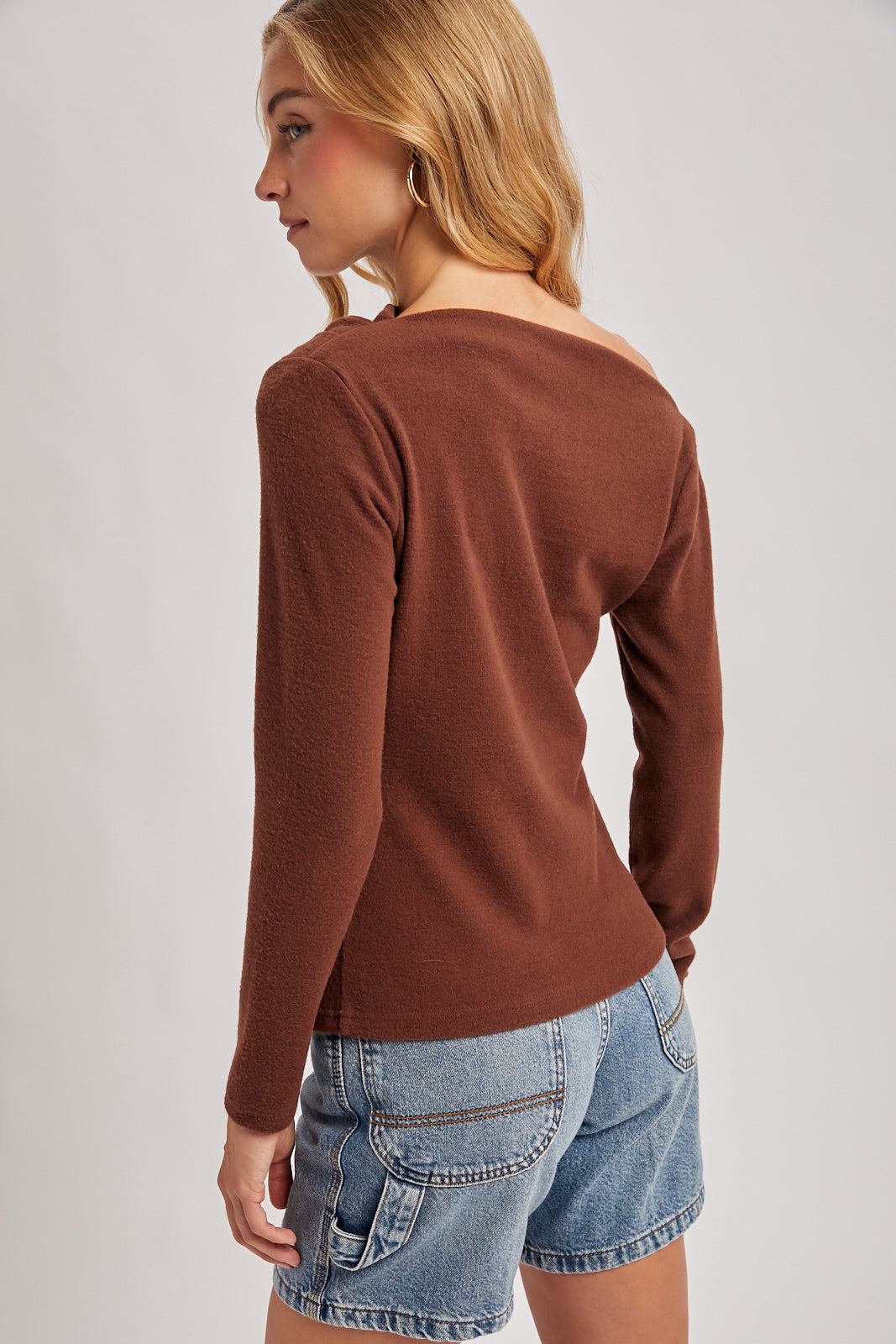 OFF SHOULDER TOP