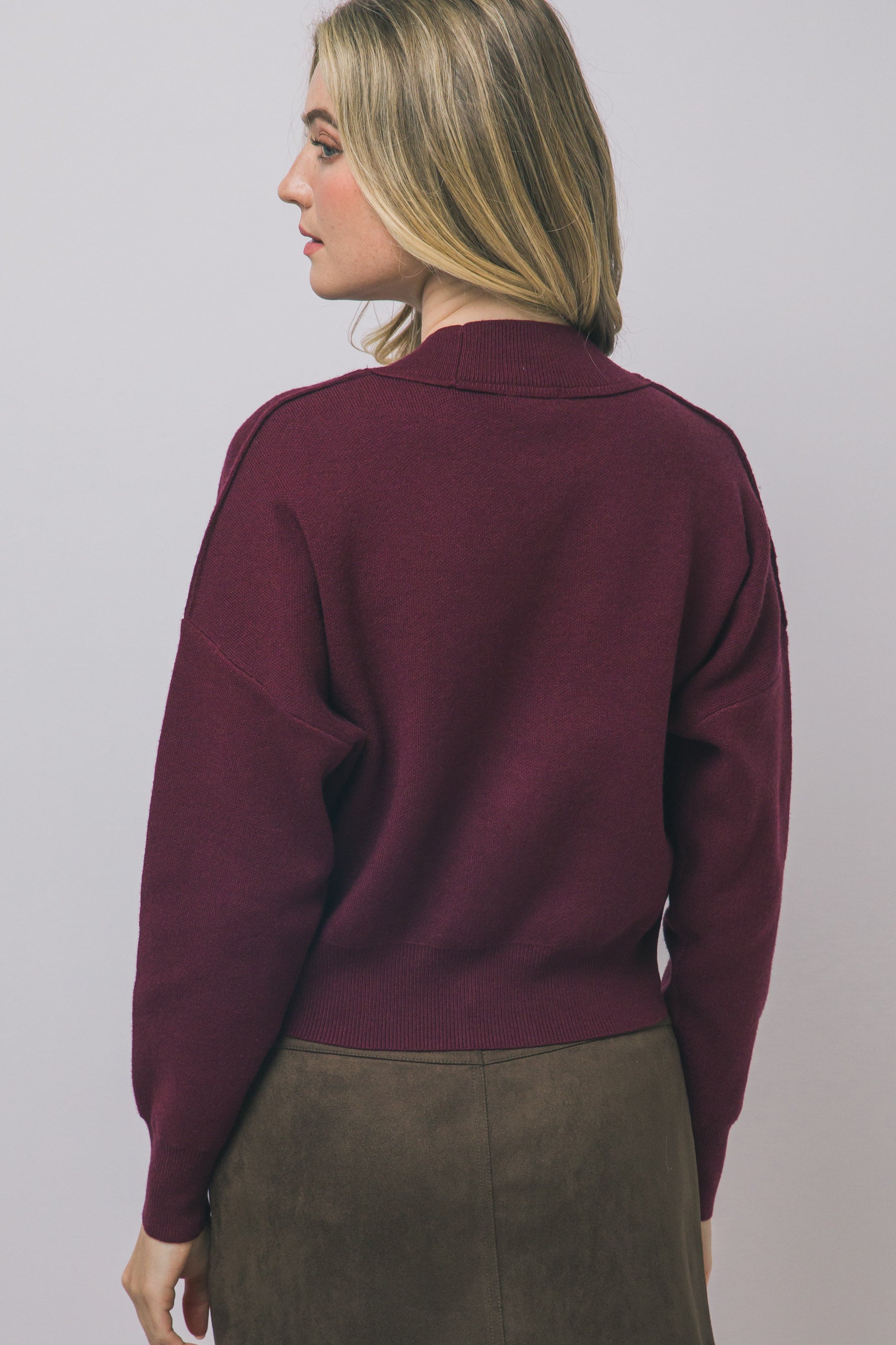 V NECK KNIT CARDIGAN