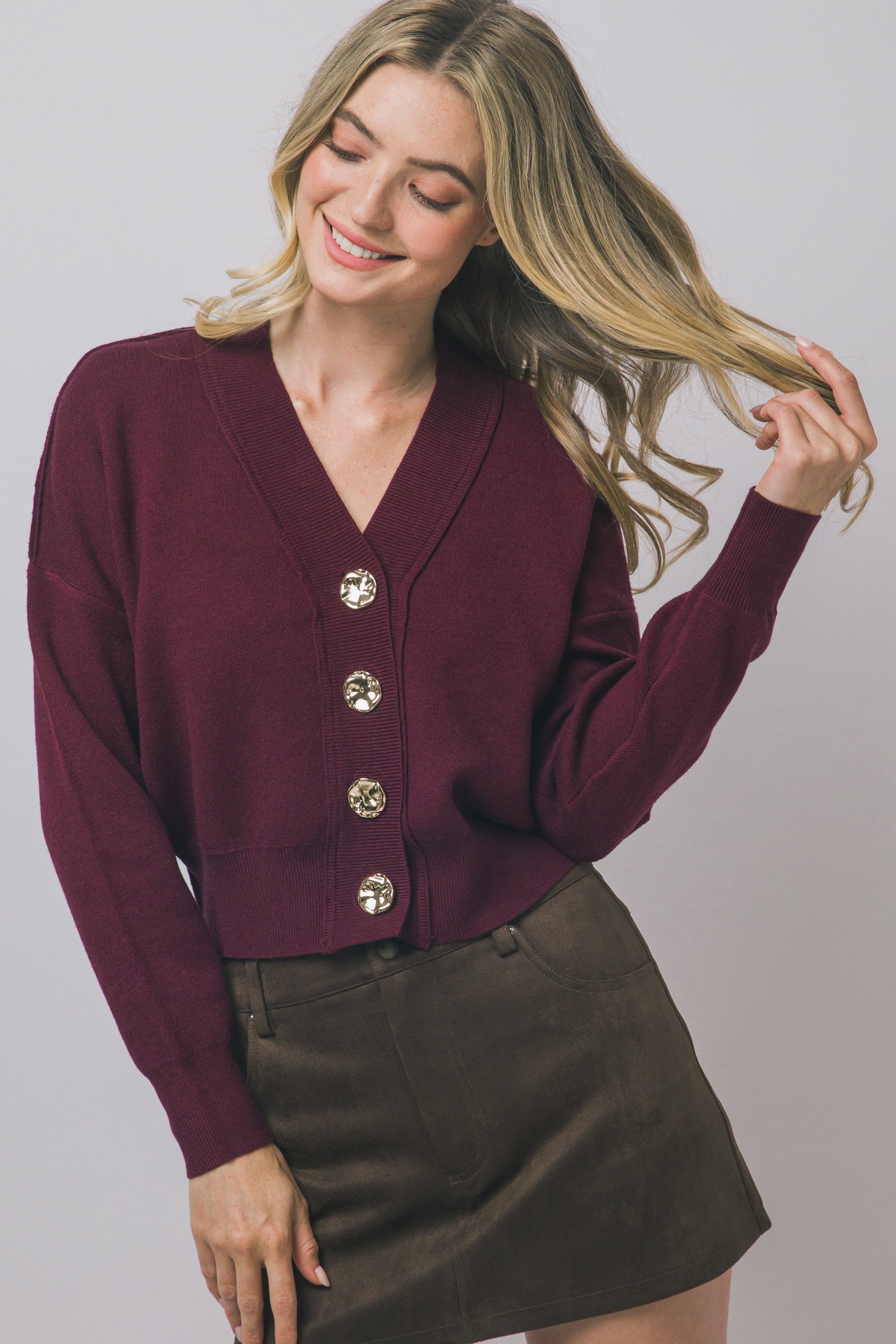 V NECK KNIT CARDIGAN